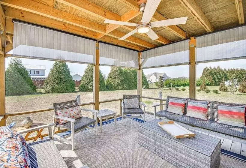 Stunning Cape Charles Retreat ~ 1 Mi To Beach