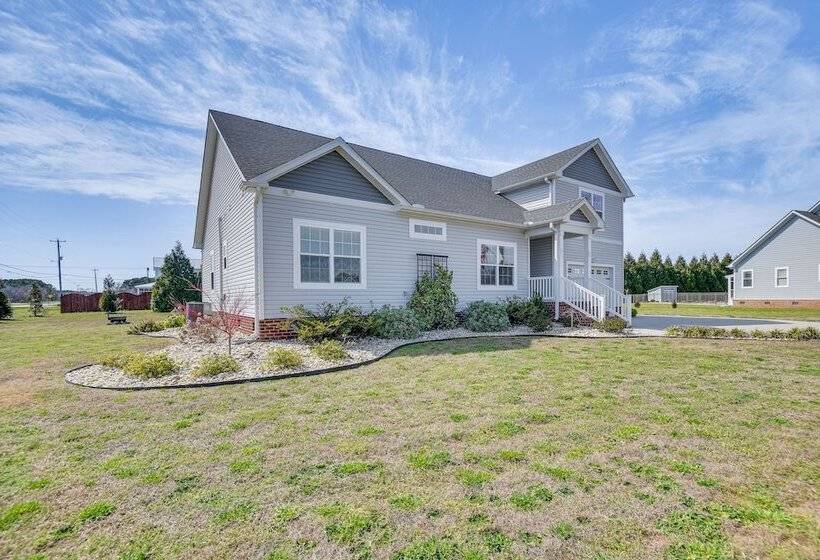 Stunning Cape Charles Retreat ~ 1 Mi To Beach