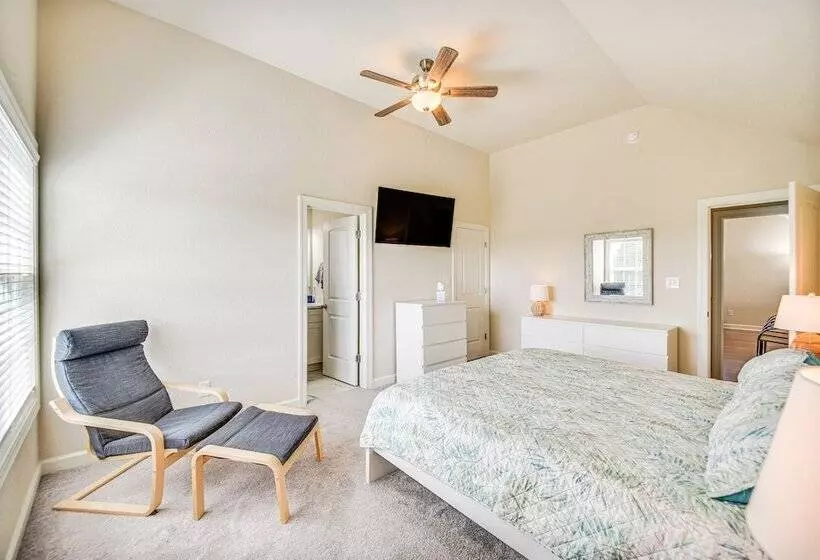 Stunning Cape Charles Retreat ~ 1 Mi To Beach