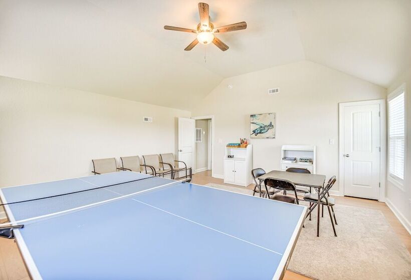 Stunning Cape Charles Retreat ~ 1 Mi To Beach