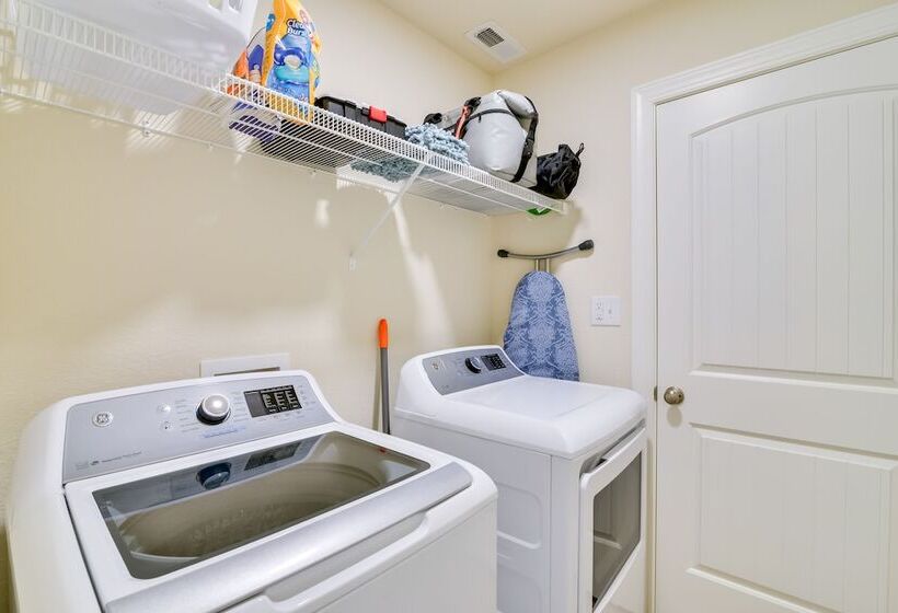 Stunning Cape Charles Retreat ~ 1 Mi To Beach