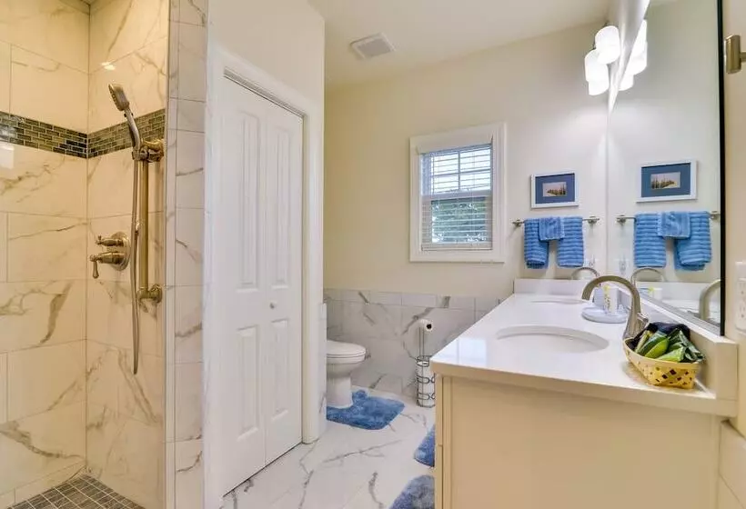 Stunning Cape Charles Retreat ~ 1 Mi To Beach