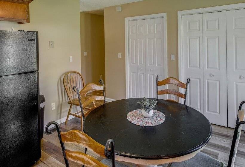 Tracy City Home Near South Cumberland State Park!