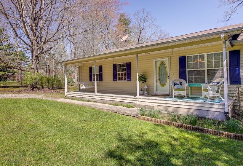 Tracy City Home Near South Cumberland State Park!