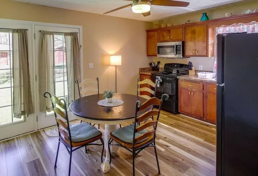 Tracy City Home Near South Cumberland State Park!