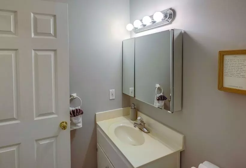 Tracy City Home Near South Cumberland State Park!