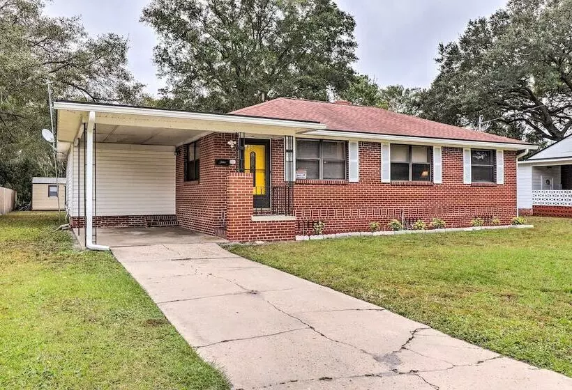 Welcoming Jacksonville Home < 9 Mi To Beach!