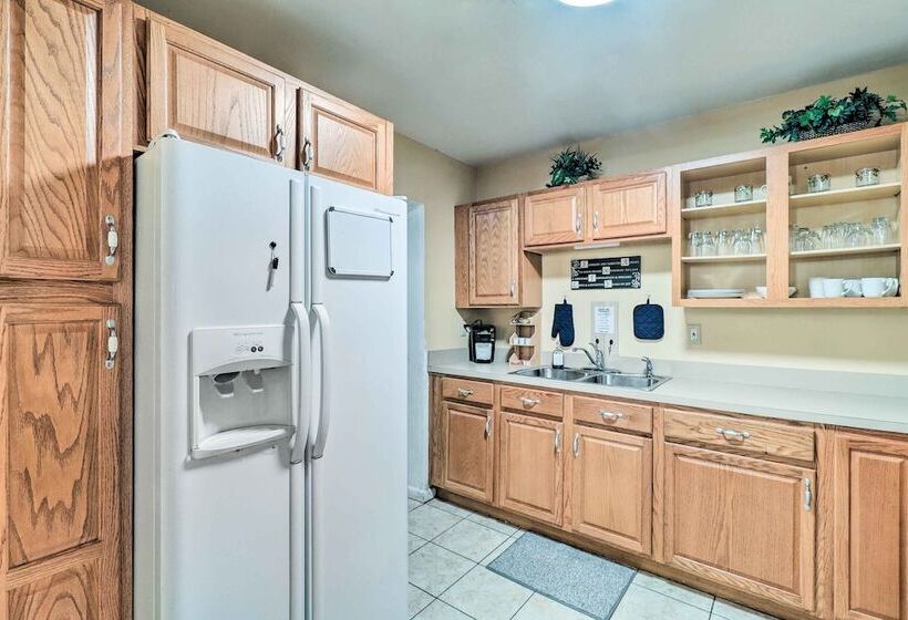 Welcoming Jacksonville Home < 9 Mi To Beach!