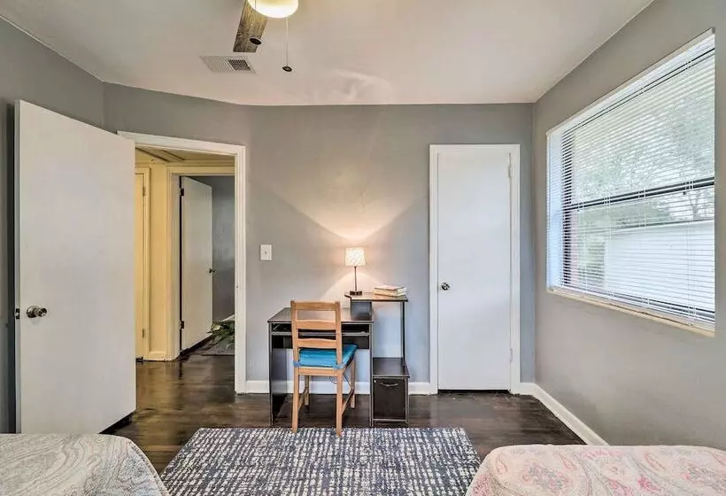 Welcoming Jacksonville Home < 9 Mi To Beach!