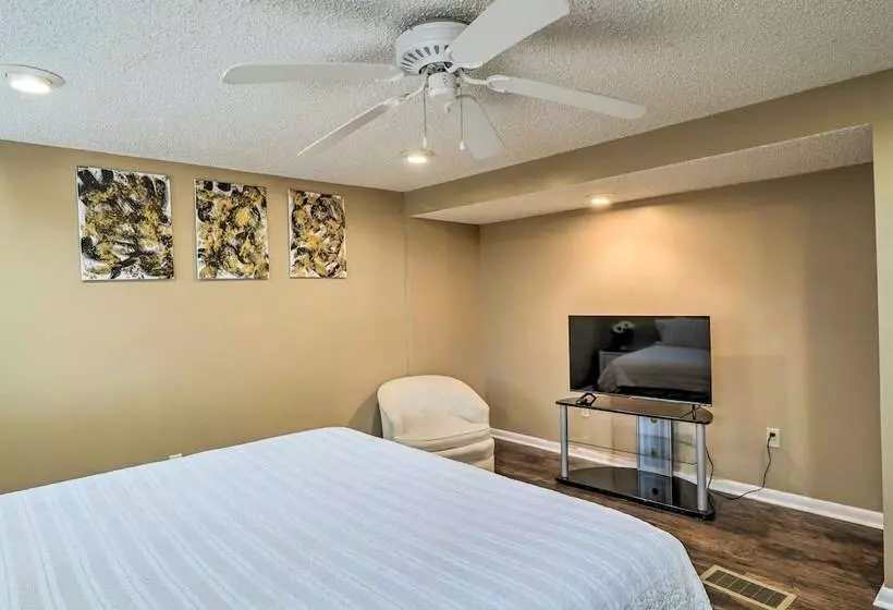 Welcoming Jacksonville Home < 9 Mi To Beach!