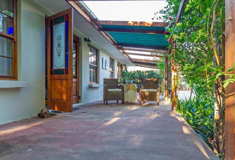 مبيت وإفطار Airlies Guest House