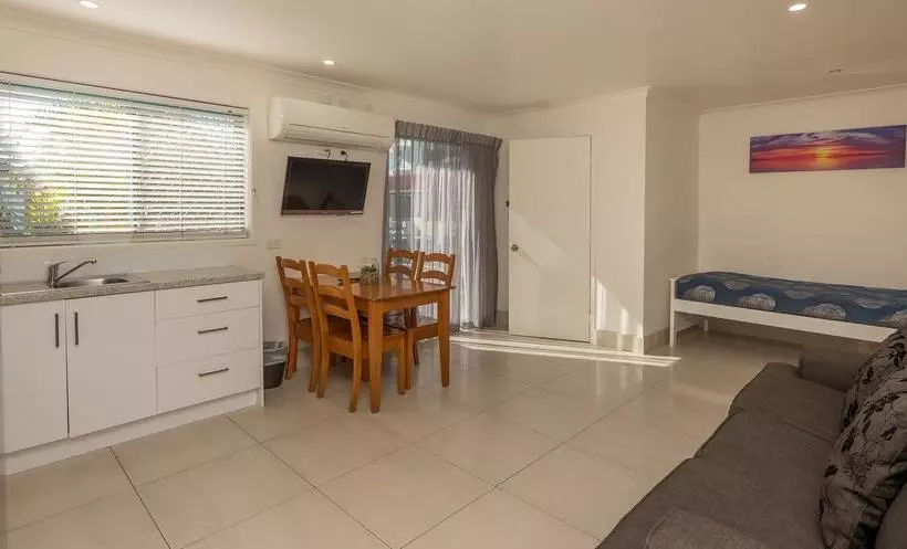 Bilinga Beach Motel