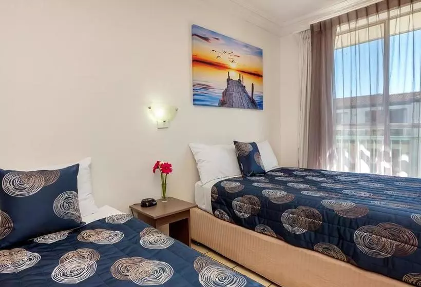 Bilinga Beach Motel