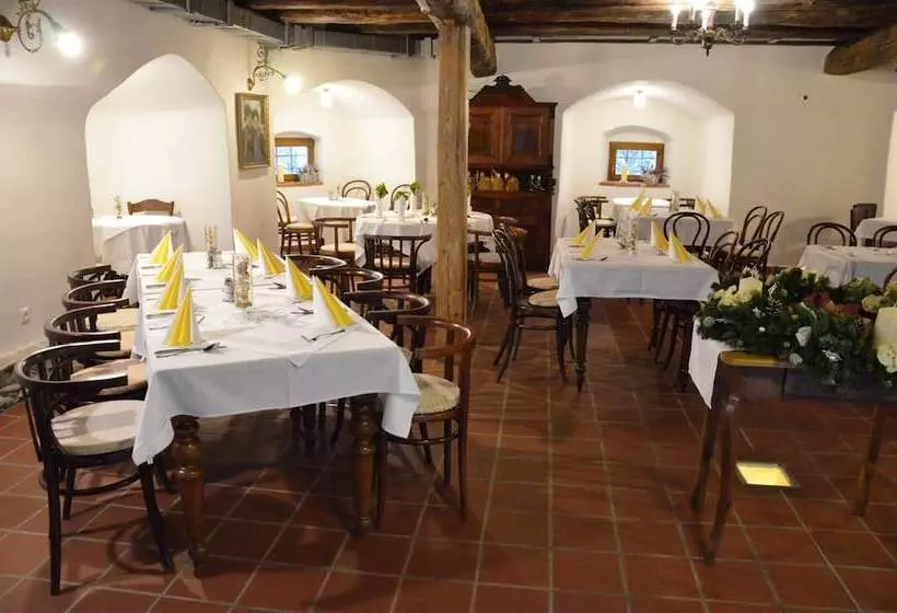 Boutique Hotel Pracháreň