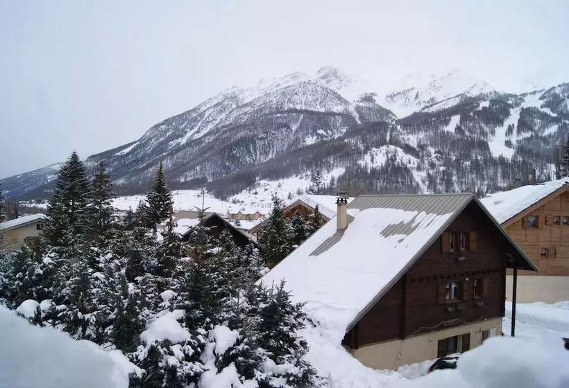 ホテル Auberge De Violaine