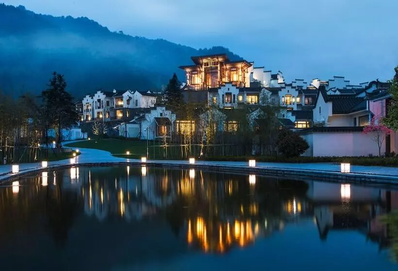 Banyan Tree Hotel Huangshan The Ancient Charm Of Huizhou, A Paradise