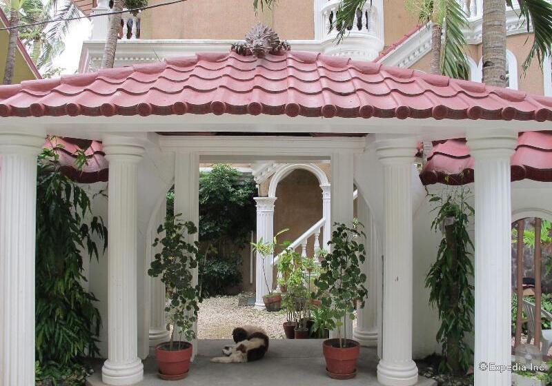 فندق Blue Crystal Beach Resort