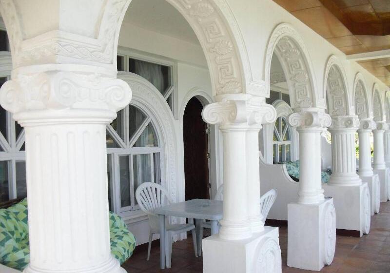 فندق Blue Crystal Beach Resort