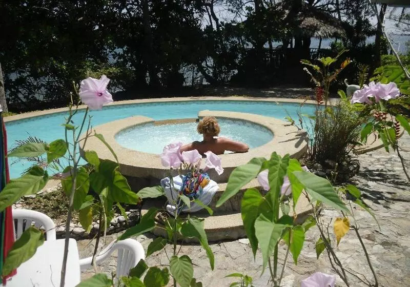 Hotelli Blue Crystal Beach Resort