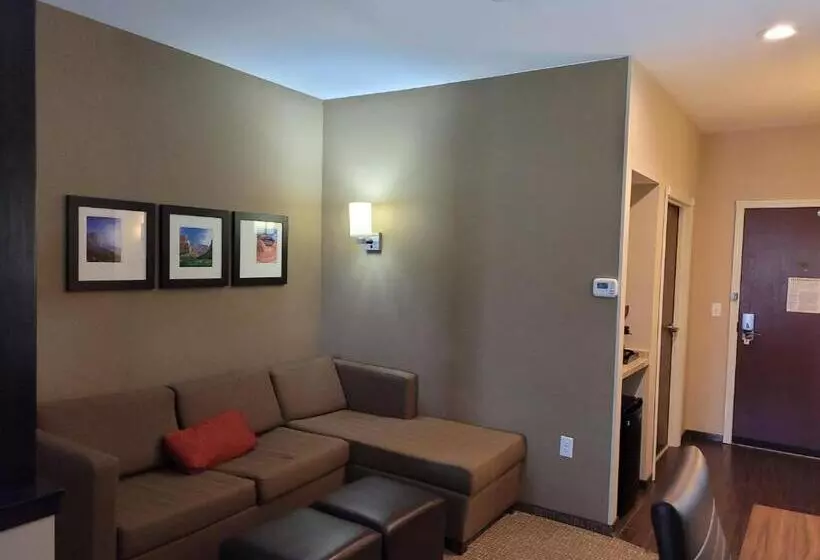 ホテル Comfort Suites Kanab National Park Area