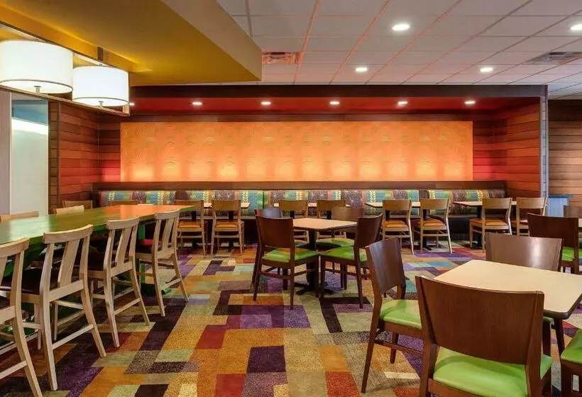 ホテル Fairfield Inn & Suites By Marriott Lincoln Southeast