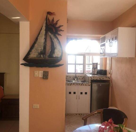 فندق Francis Arlene Adults Only