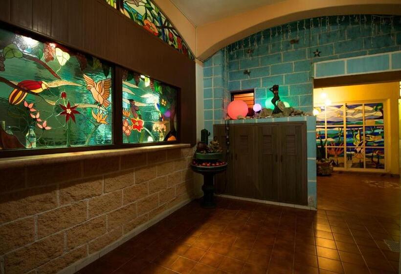 فندق Francis Arlene Adults Only