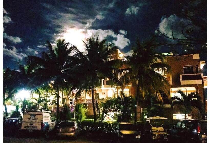 فندق Francis Arlene Adults Only