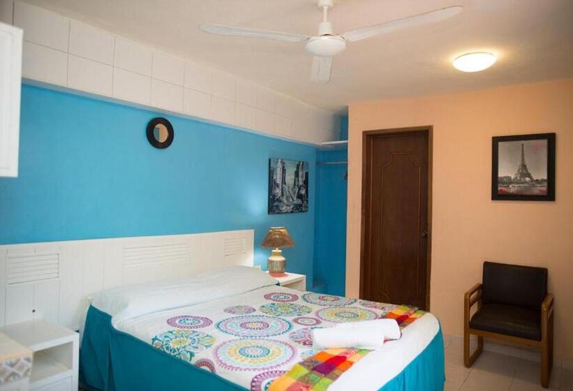 فندق Francis Arlene Adults Only