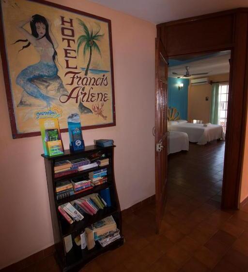 فندق Francis Arlene Adults Only