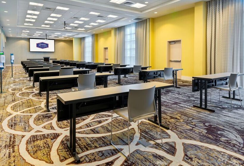 هتل Hampton Inn & Suites Tampa Airport Avion Park Westshore