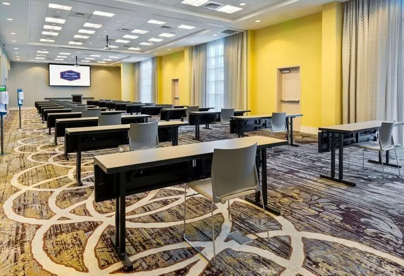 ホテル Hampton Inn & Suites Tampa Airport Avion Park Westshore