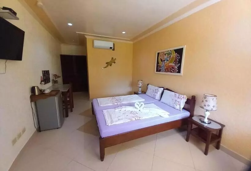 ホテル Malapascua Garden Resort