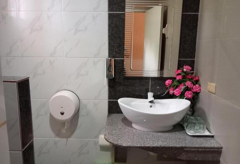 Otel Malapascua Garden Resort