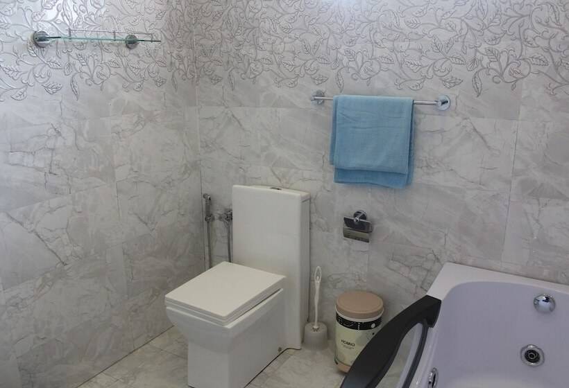 فندق New Lion Palace