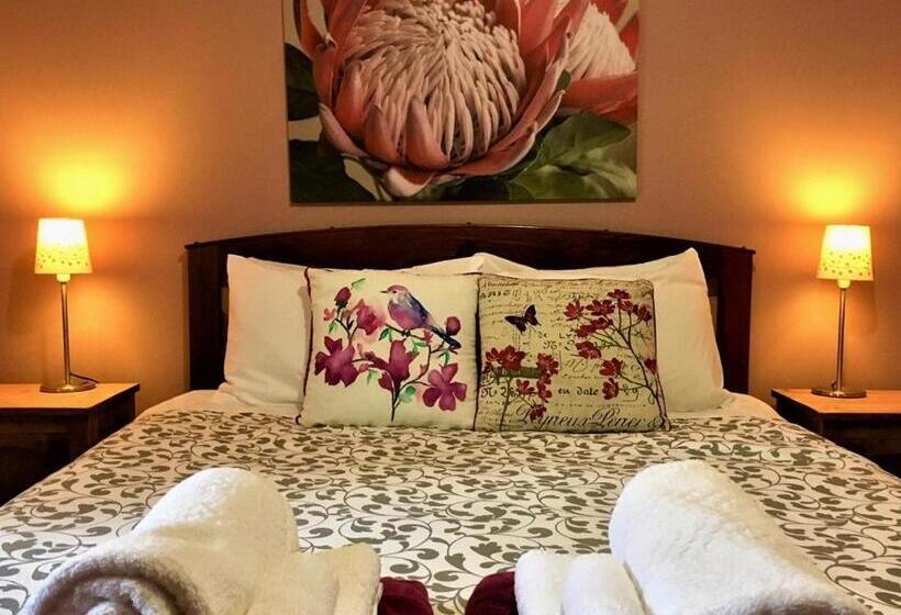 בית מלון כפרי Sutton Spring Art Retreats