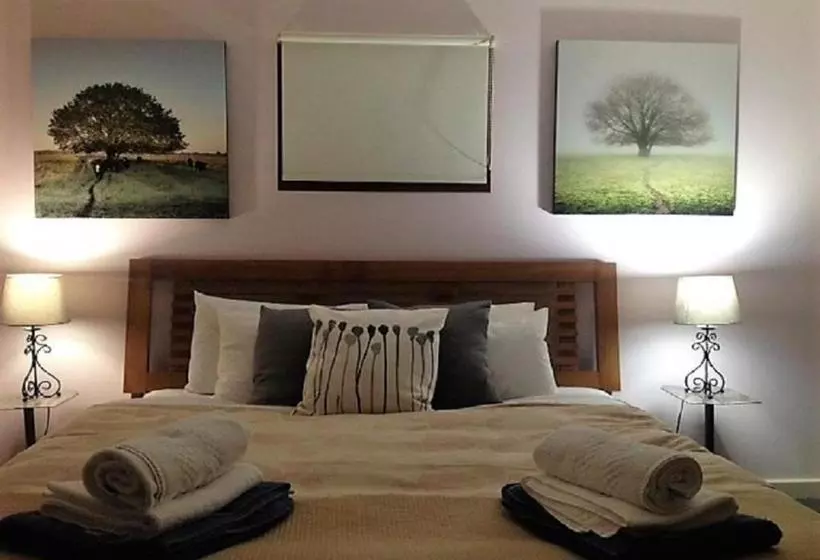 ホテル Sutton Spring Art Retreats