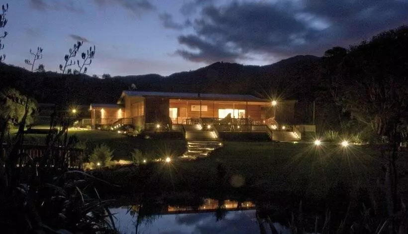ホテル Tangiaro Kiwi Retreat