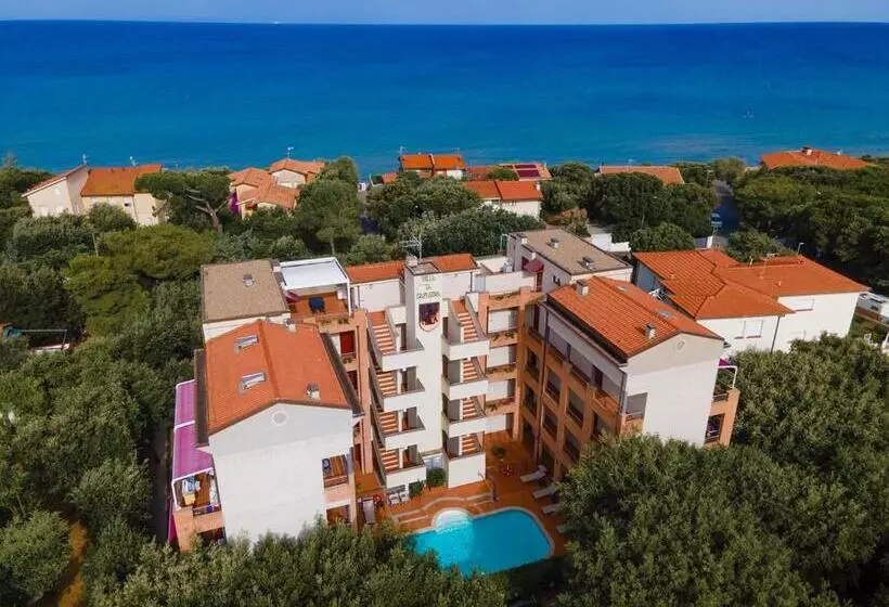 هتل Villa La Cavaliera