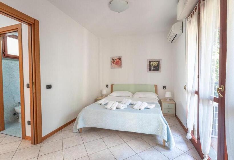 هتل Villa La Cavaliera