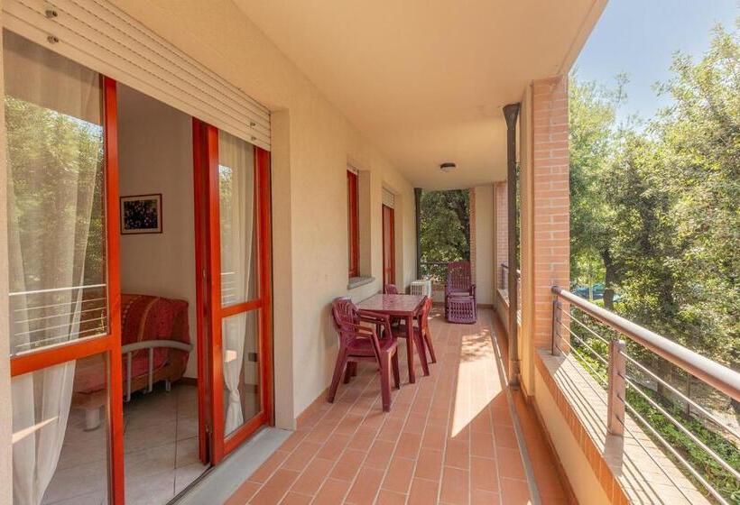 هتل Villa La Cavaliera