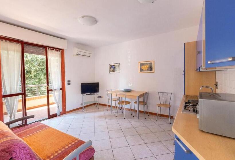 هتل Villa La Cavaliera