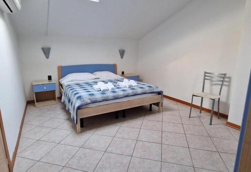 هتل Villa La Cavaliera