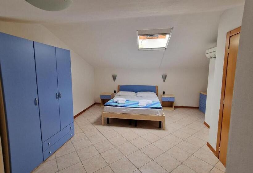 هتل Villa La Cavaliera