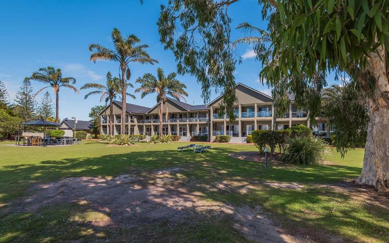 Moby Dick Waterfront Resort Motel