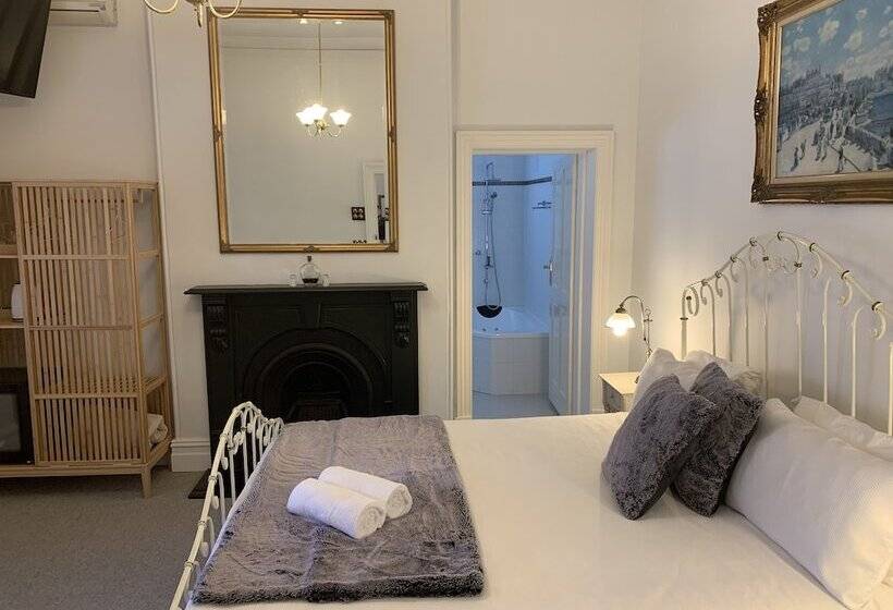 פנסיון Arundel S Boutique Accommodation