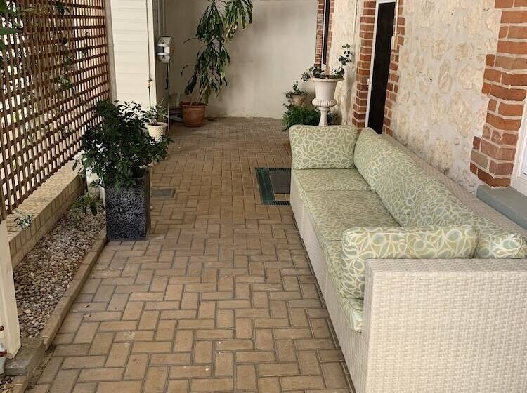 פנסיון Arundel S Boutique Accommodation