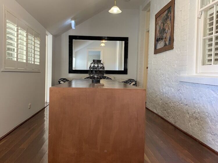 פנסיון Arundel S Boutique Accommodation