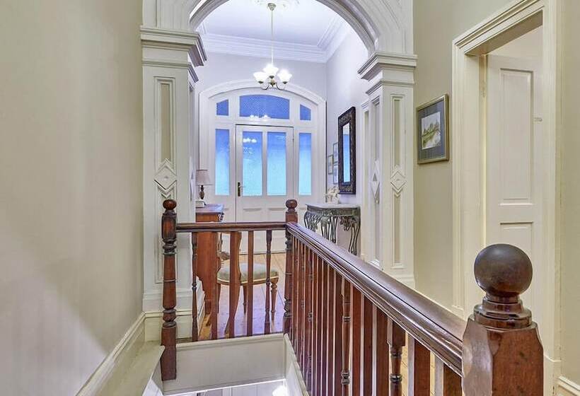 פנסיון Arundel S Boutique Accommodation