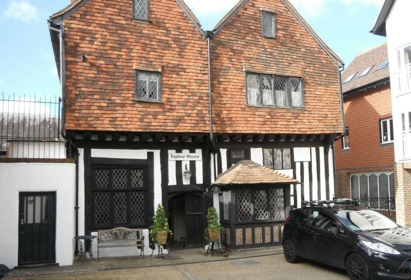 Taylour House   Edenbridge, Sleeps 10, Historic, Unique Yet Modern